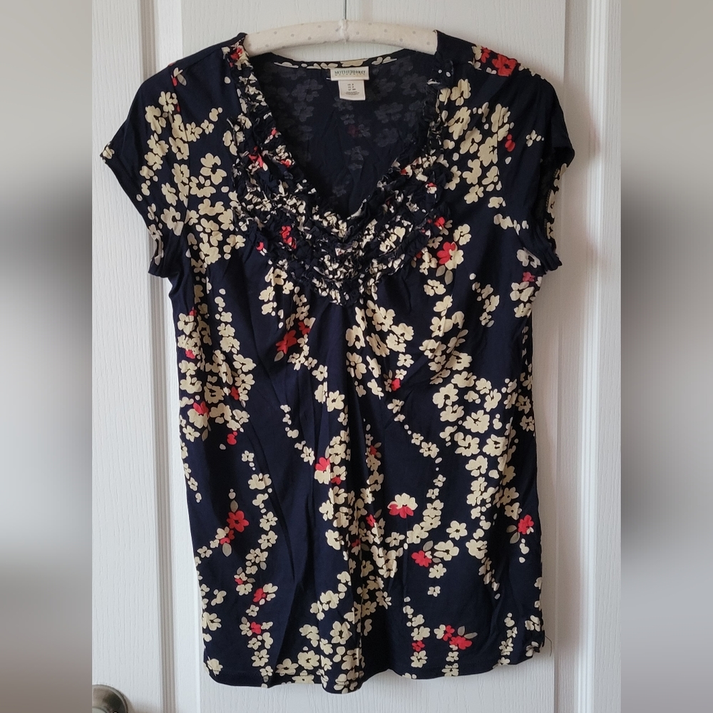 Navy blue flower print top